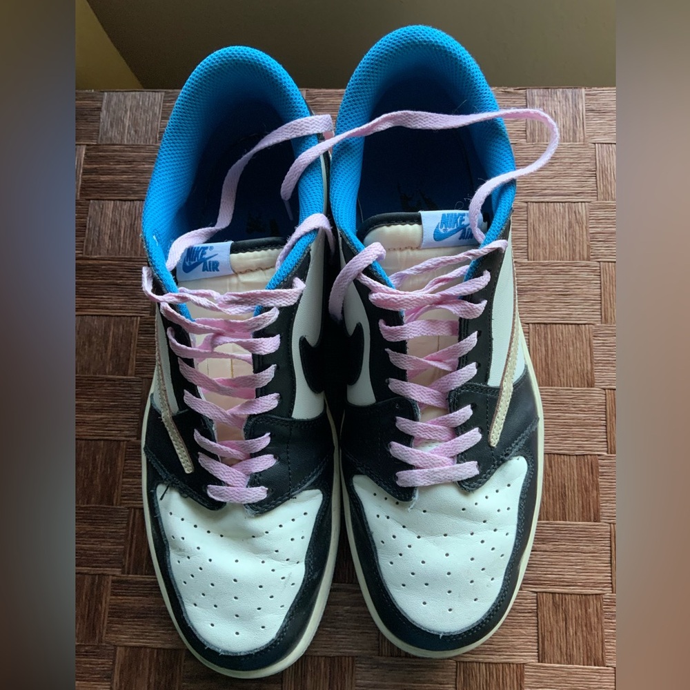 Jordan 1 Low - Nike Air Black and White Blue Sneakers with Pink Laces Size 13